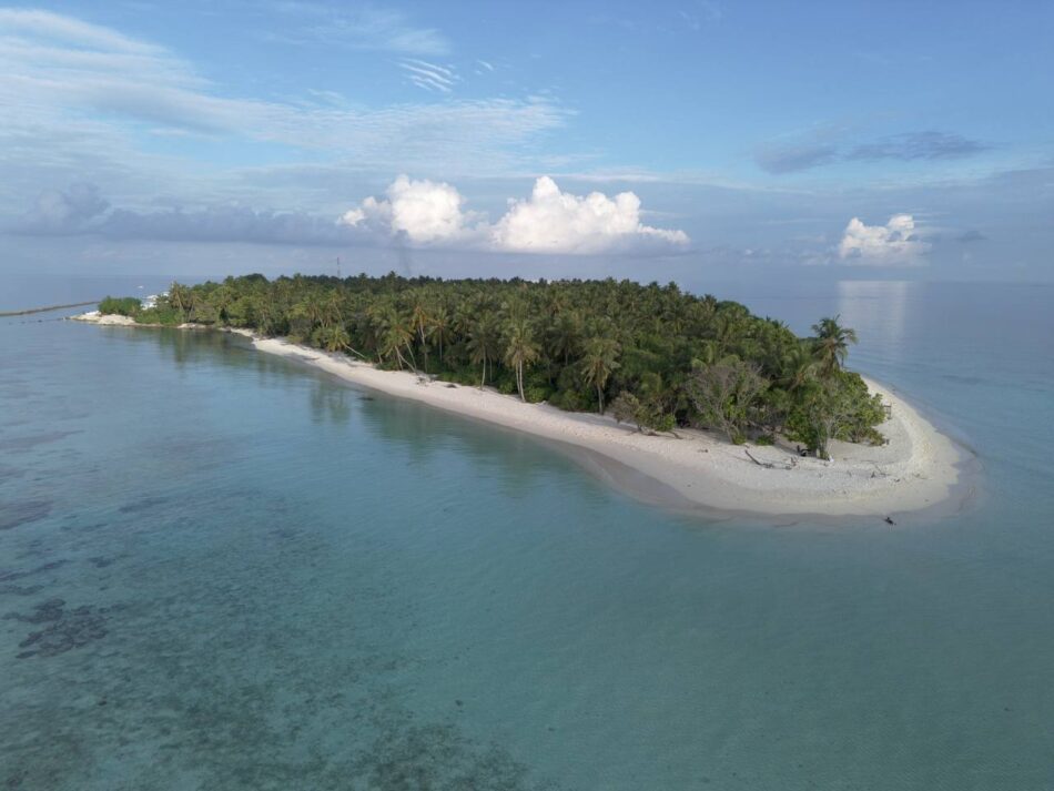 Omadhoo Island